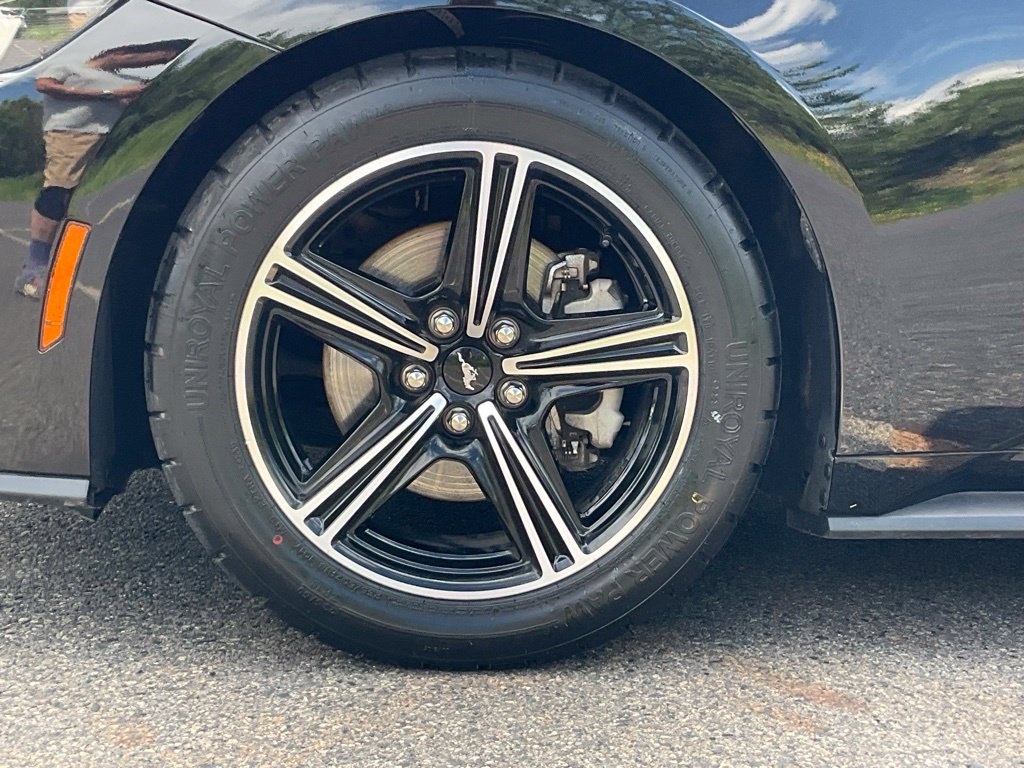 Used 2025 Ford Mustang Premium RWD image 19
