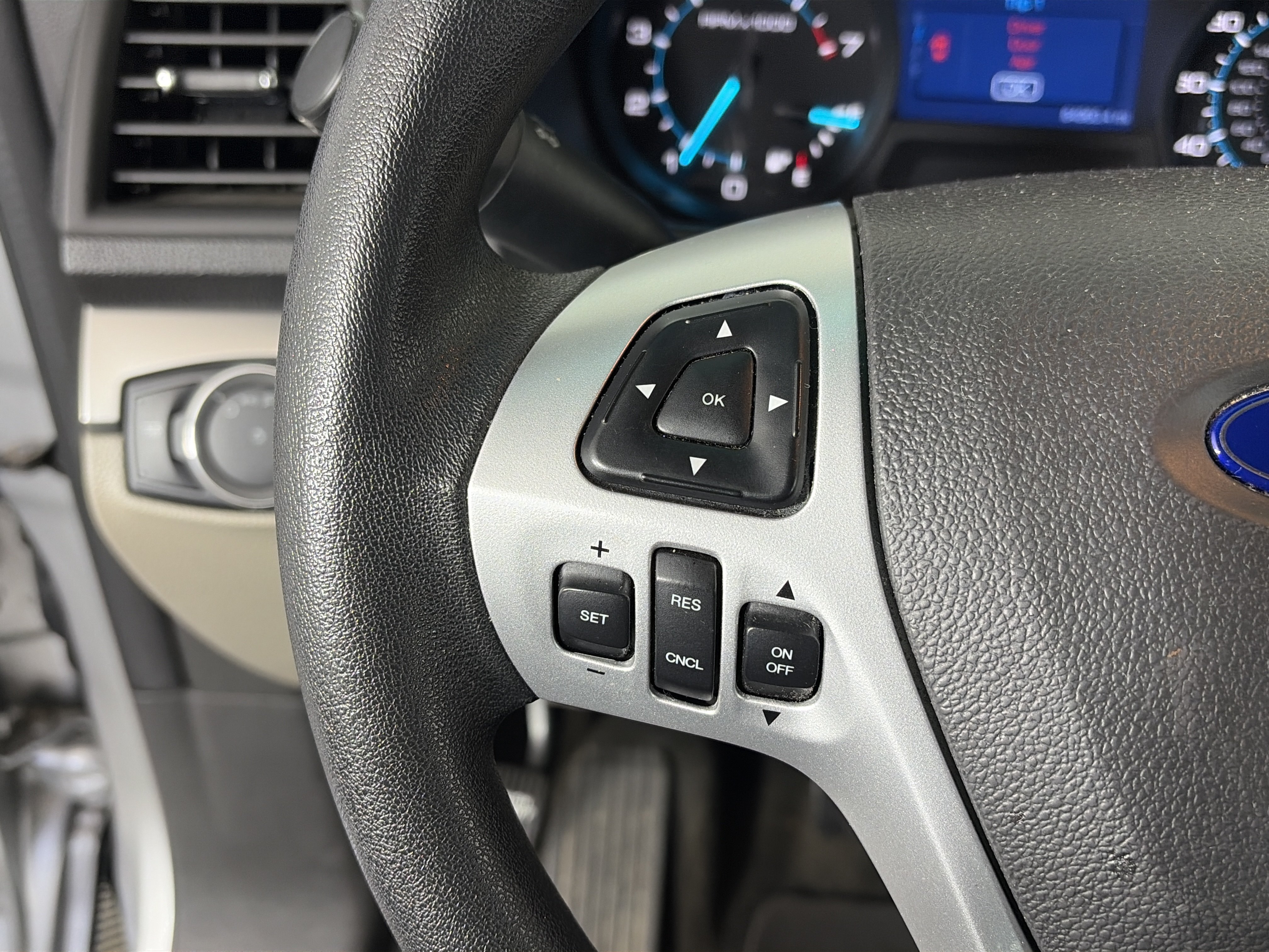 Used 2013 Ford Explorer FWD image 26