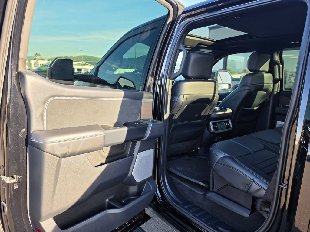 Certified 2026 Ford F350 Platinum AWD/4WD image 11