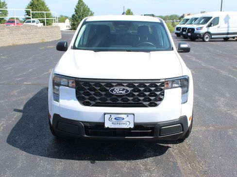 New 2025 Ford Maverick XL image 9