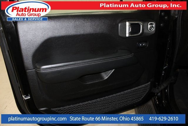 Used 2019 Jeep Wrangler Unlimited Sahara w/ Safety Group AWD/4WD image 24