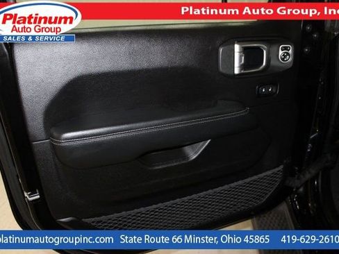 Used 2019 Jeep Wrangler Unlimited Sahara w/ Safety Group AWD/4WD image 24