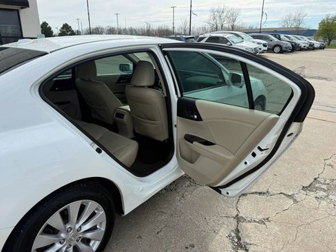 Used 2015 Honda Accord EX-L image 21
