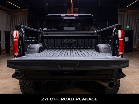 Used 2024 Chevrolet Silverado 2500 LTZ w/ LTZ Plus Package AWD/4WD image 9