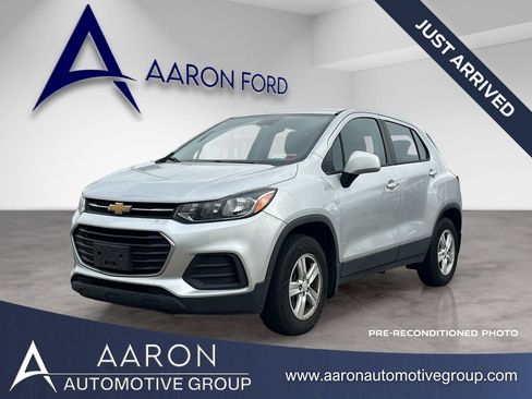Used 2018 Chevrolet Trax LS w/ LPO, Protection Package AWD/4WD image 1