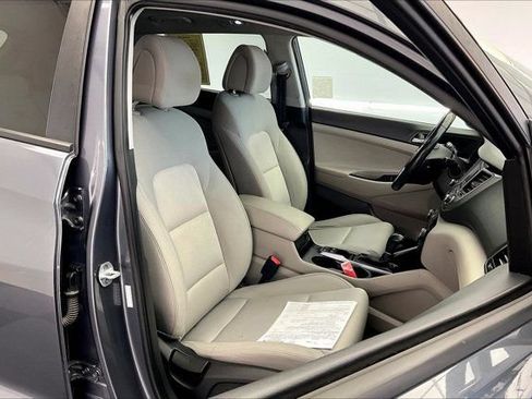 Used 2017 Hyundai Tucson Value AWD/4WD image 6