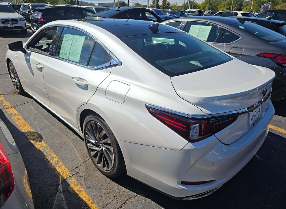 Used 2024 Lexus ES 350 Ultra Luxury FWD image 3