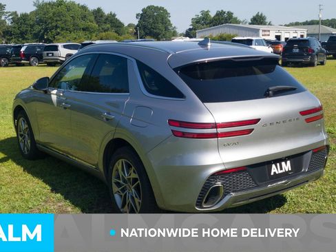 Used 2025 Genesis GV70 2.5T AWD/4WD image 4