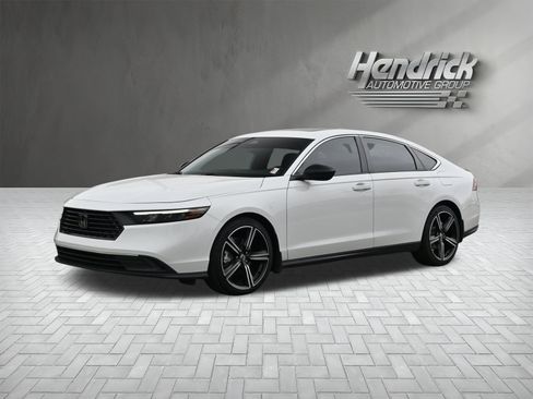 Used 2023 Honda Accord Sport image 8