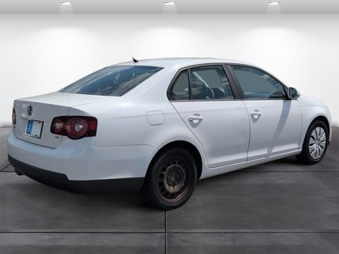 Used 2010 Volkswagen Jetta S FWD image 5