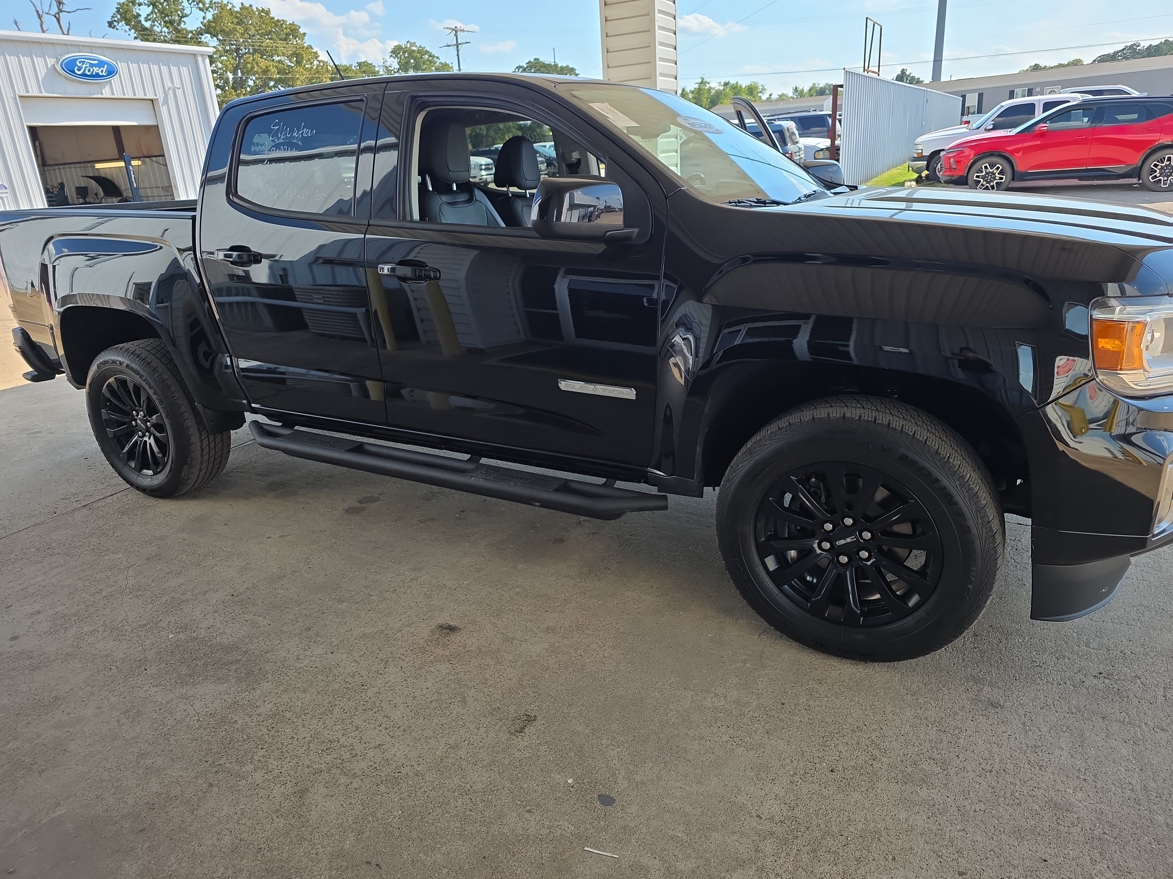 Used 2022 GMC Canyon Elevation w/ Elevation Premium Package RWD image 6