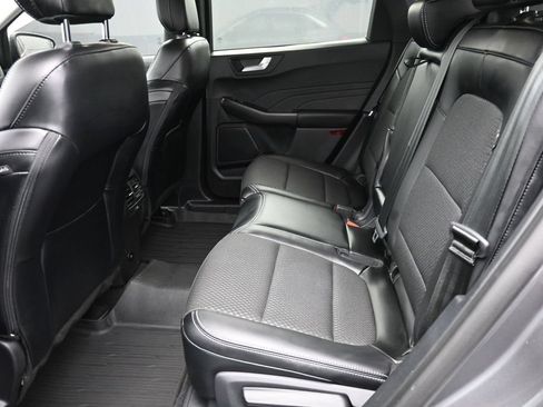 Used 2024 Ford Escape SE FWD image 2