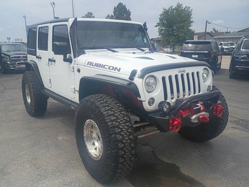 Used 2017 Jeep Wrangler Unlimited Rubicon AWD/4WD image 4