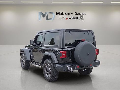 Used 2019 Jeep Wrangler Sport AWD/4WD image 4