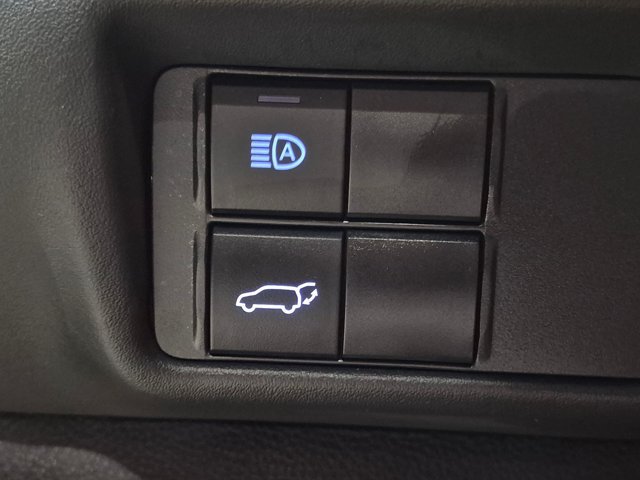 Used 2021 Toyota Highlander XLE FWD image 15
