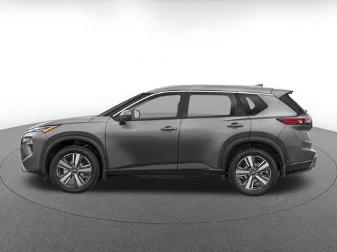 Used 2026 Nissan Rogue SL FWD image 3