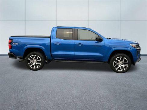 Used 2023 Chevrolet Colorado Z71 w/ Z71 Convenience Package 2 AWD/4WD image 5