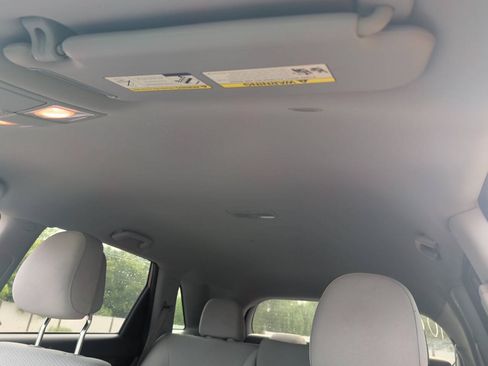 Used 2011 Kia Sorento LX FWD image 35