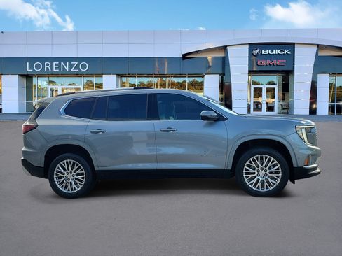 Used 2025 GMC Acadia Denali w/ Super Cruise Package FWD image 4