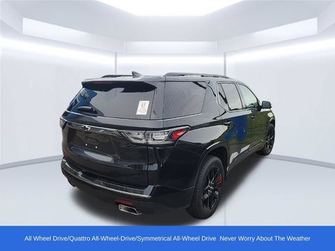 Used 2021 Chevrolet Traverse Premier w/ Redline Edition AWD/4WD image 2
