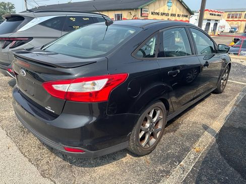 Used 2014 Ford Focus SE w/ Equipment Group 201A FWD image 4
