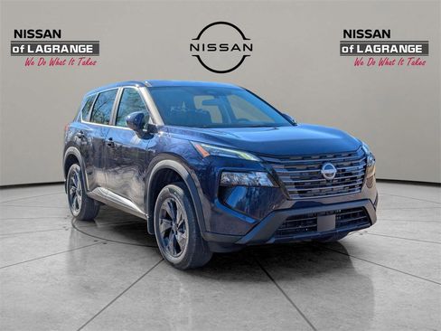 New 2026 Nissan Rogue SV image 3