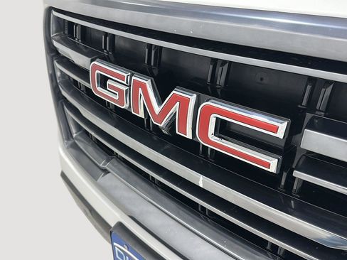 Used 2023 GMC Yukon XL AT4 w/ AT4 Premium Plus Package image 28