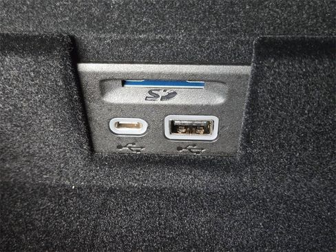 Used 2022 Cadillac XT5 Premium Luxury image 23