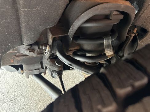 Used 2018 Chevrolet Silverado 1500 LT w/ All Star Edition image 37