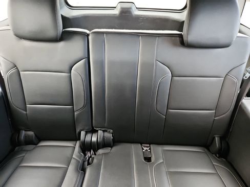 Used 2015 Chevrolet Suburban LT w/ Luxury Package image 28