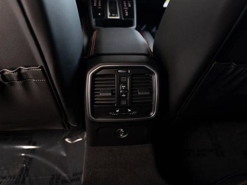 New 2026 Porsche Macan image 77