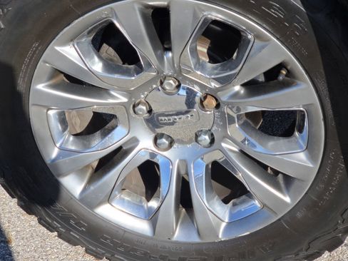 Used 2014 RAM 1500 Limited image 11