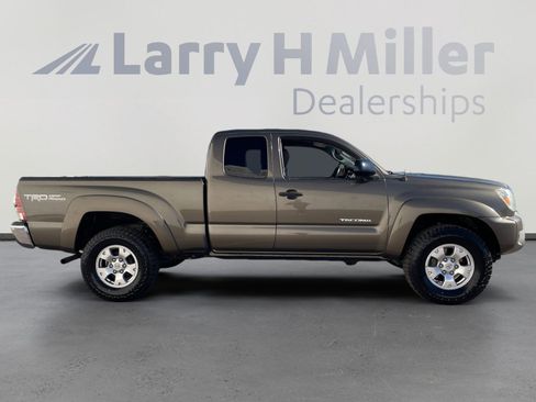 Used 2012 Toyota Tacoma 4x4 Access Cab V6 image 6