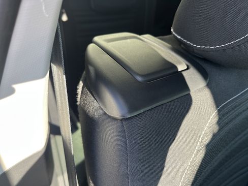 Used 2023 Volkswagen Tiguan S image 15