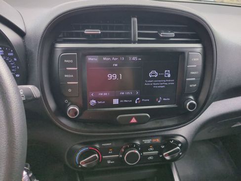 Used 2022 Kia Soul LX FWD image 13