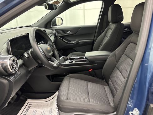 Used 2026 Chevrolet Equinox LT w/ Safety and Technology Package AWD/4WD image 9