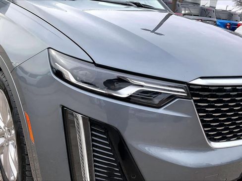 Used 2020 Cadillac XT6 Premium Luxury image 27