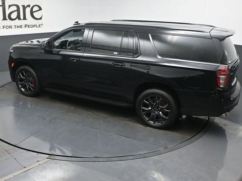 Used 2024 Chevrolet Suburban RST w/ Sport Performance Package AWD/4WD image 43