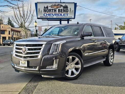 Used 2015 Cadillac Escalade ESV Luxury image 1
