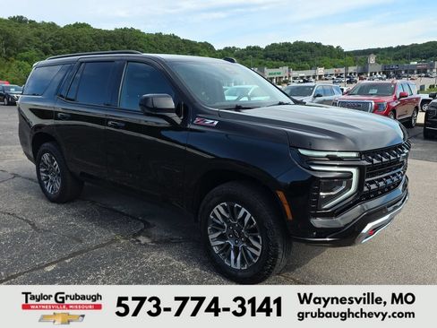 Used 2025 Chevrolet Tahoe Z71 AWD/4WD image 2