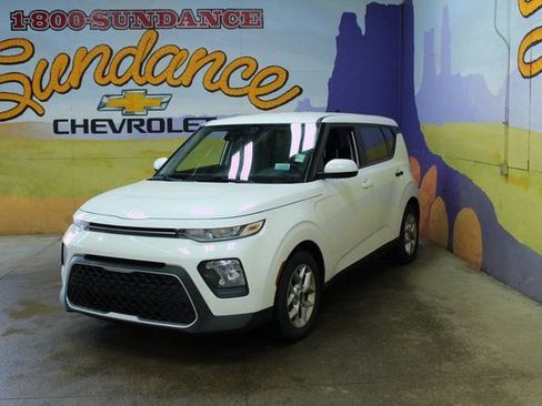 Used 2022 Kia Soul LX w/ Technology Package FWD image 6