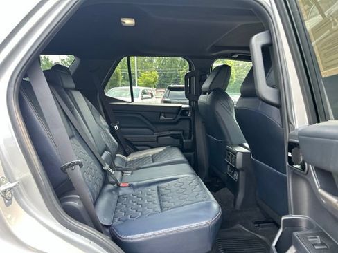 Used 2025 Toyota 4Runner Platinum AWD/4WD image 20