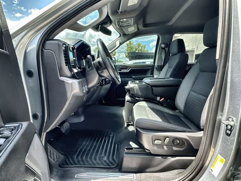 Used 2023 Chevrolet Silverado 1500 LT image 2