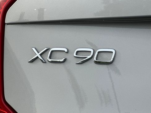Certified 2023 Volvo XC90 T8 Ultimate image 12