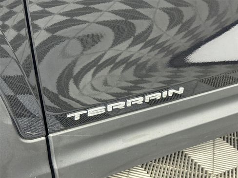 Used 2022 GMC Terrain SLT image 10