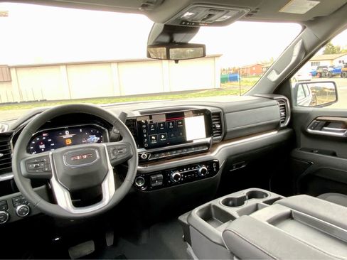 New 2025 GMC Sierra 1500 SLE w/ Preferred Package image 39