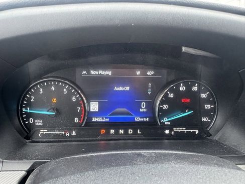 Used 2022 Ford Explorer XLT w/ Equipment Group 202A image 11