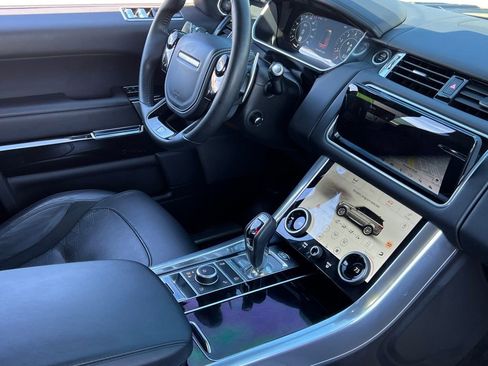 Used 2022 Land Rover Range Rover Sport SVR image 17