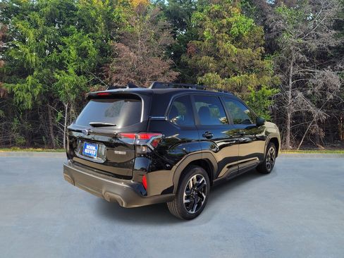 Used 2026 Subaru Forester Limited AWD/4WD image 16