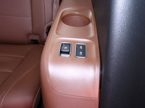 Used 2025 Mercedes-Benz GLS 450 4MATIC image 25
